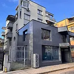 Modern Oasis On The Sea Garden - 2 Bedroom Apartmán *