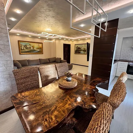 Modern Oasis On The Sea Garden - 2 Bedroom Apartmán